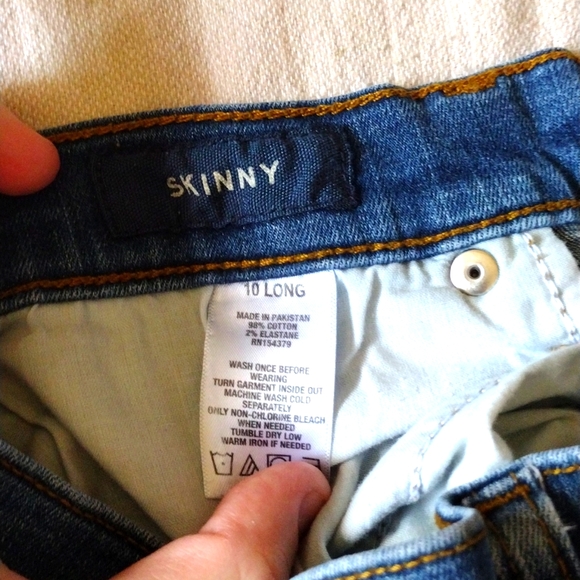 Distressed aeropostale skinny jeans (long) - Picture 4 of 4